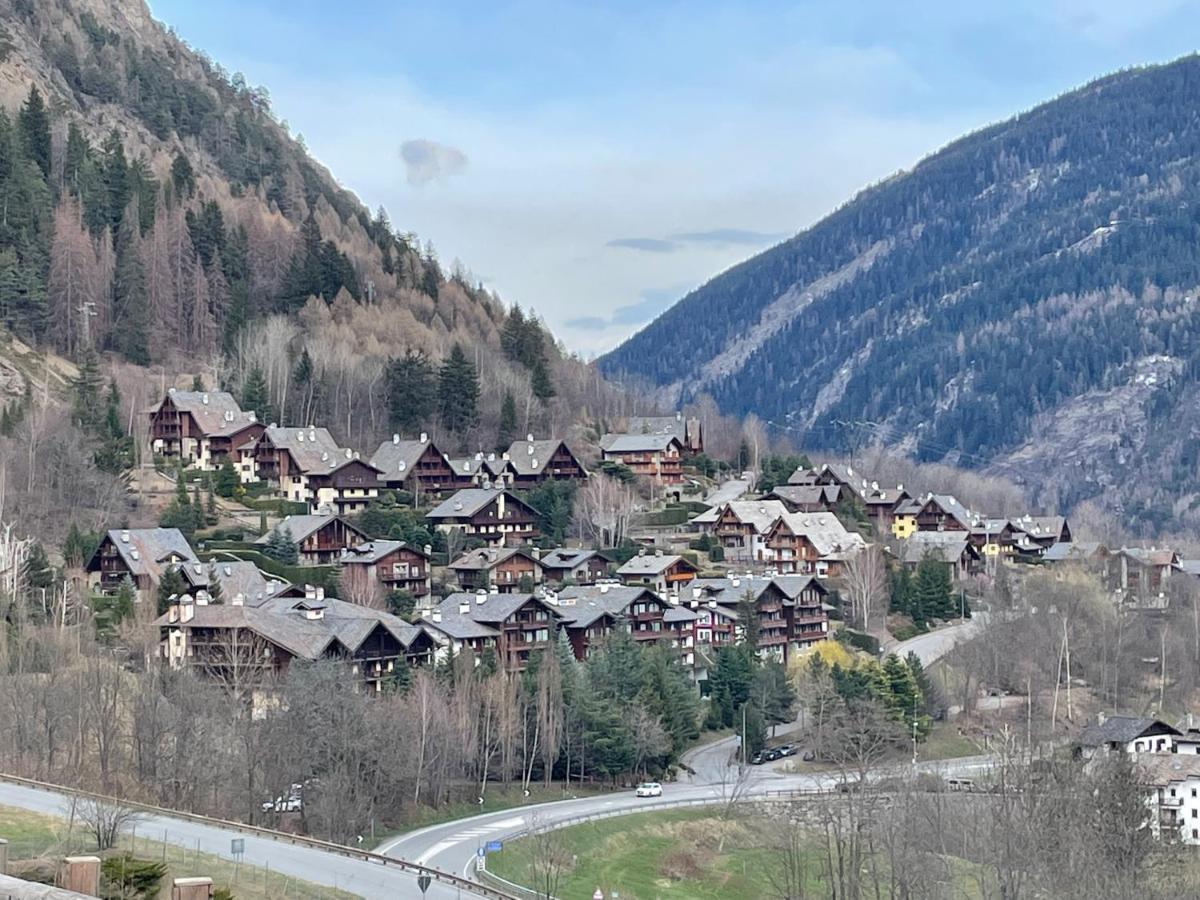 Courmayeur~Navetta Gratuita Per Il Centro+Impianti Екстер'єр фото